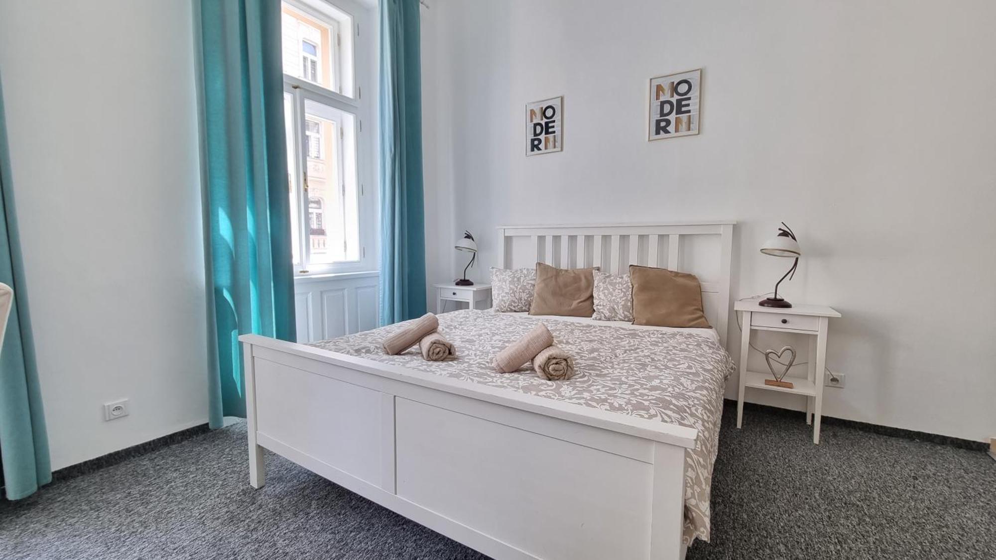 Finnem Rentals Tyrsova Prag Exteriör bild