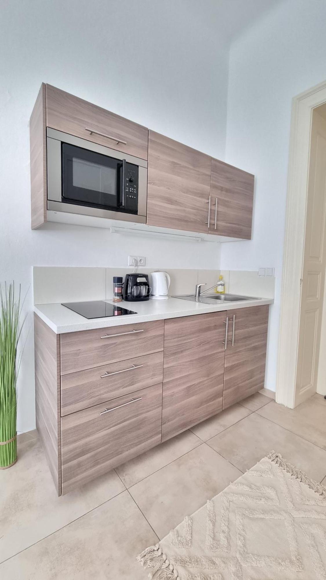 Finnem Rentals Tyrsova Prag Exteriör bild